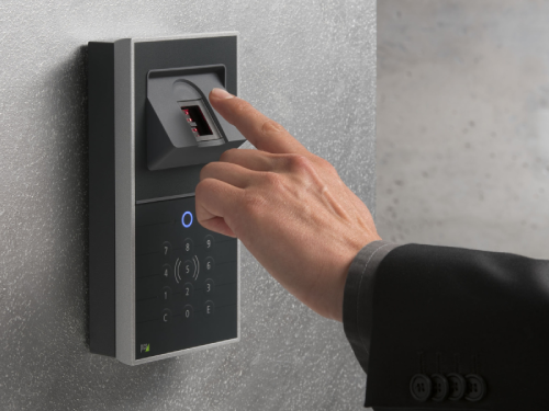 Instalación de control de acceso biométrico