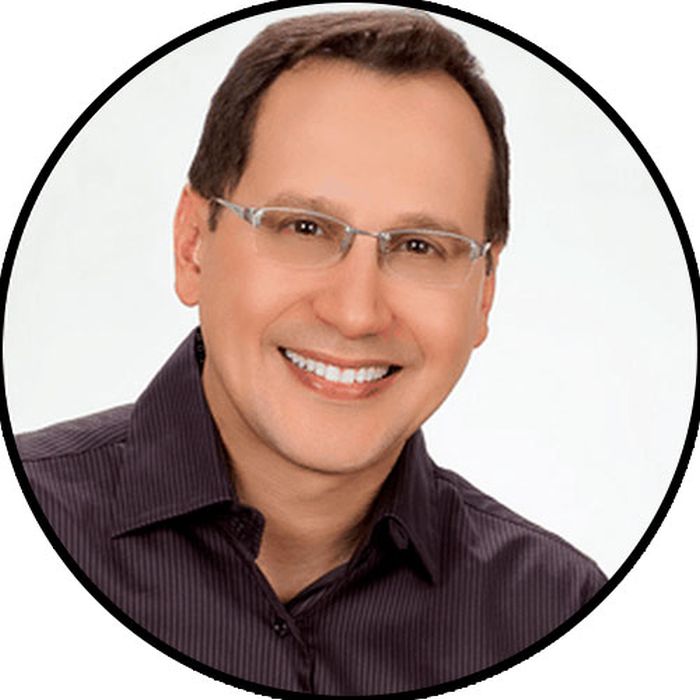Dr. Carlos Delgado, odontólogo especialista y director de Clínica Sonrilaser en Cúcuta