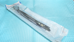 Instrumental odontológico esterilizado y sellado individualmente en bolsa estéril