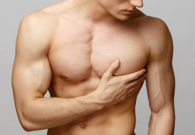 Evaluación de cirugía estética masculina en tórax