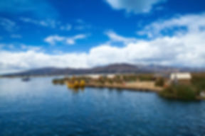 Vista del Lago Titicaca en Puno, a pocos pasos del hostal