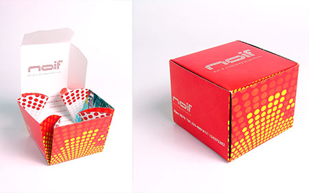Caja de packaging abierta, impresa y troquelada por Impresos IMA