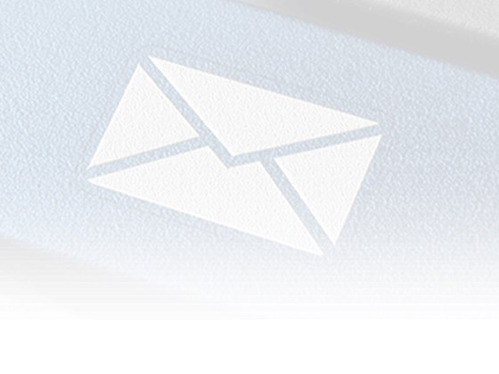Ícono de sobre de correo sobre fondo claro, representando la comunicación directa con el cliente en Mormando