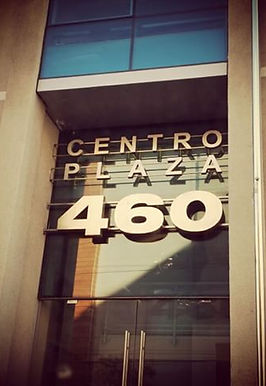 Entrada del edificio Centro Plaza en pleno centro de Temuco