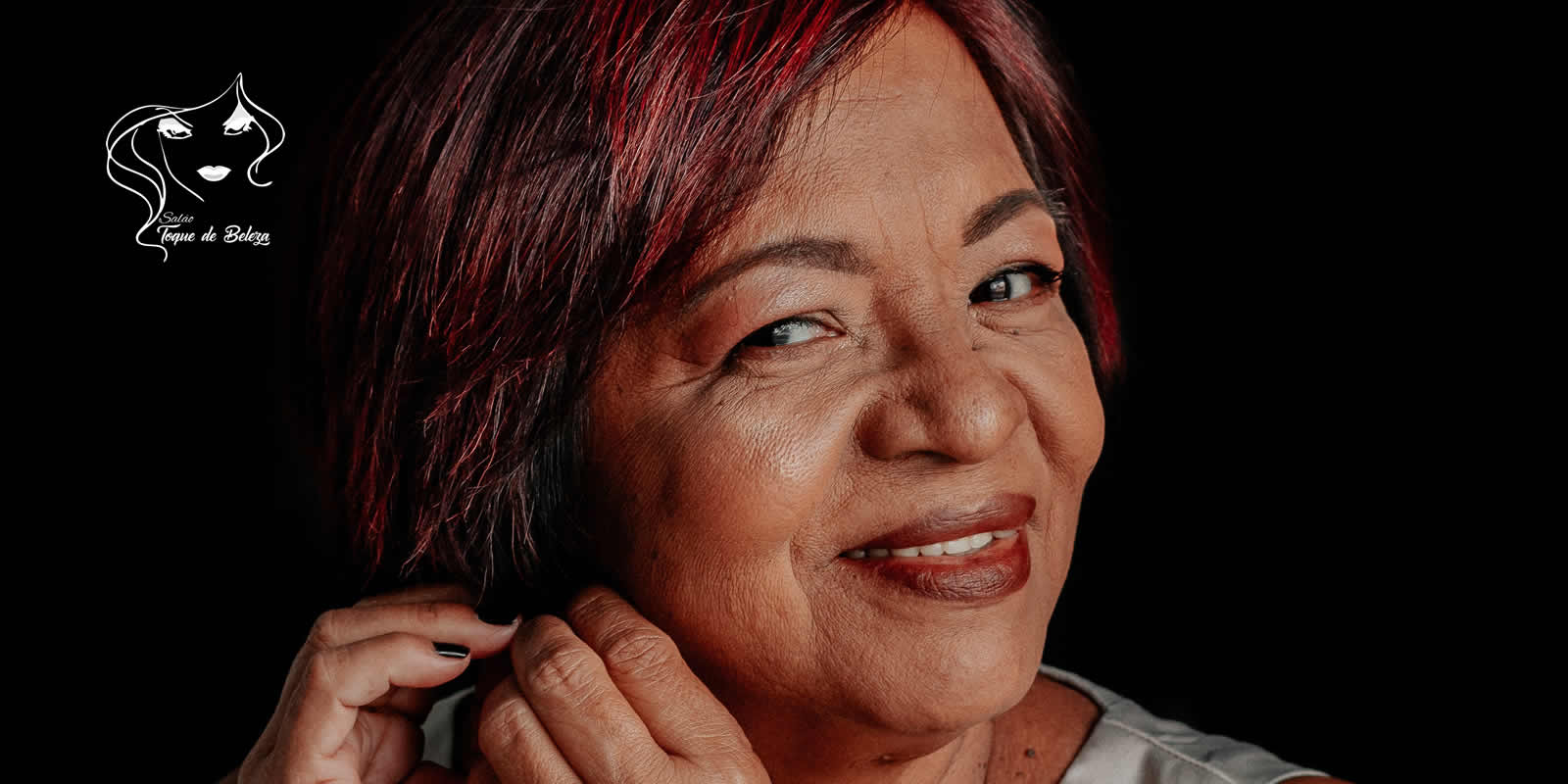 Proprietária do Salão Toque de Beleza, retrato oficial do salão