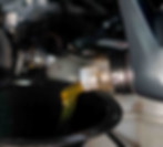 Detalle de un cambio de aceite realizado en el taller Vale Motors